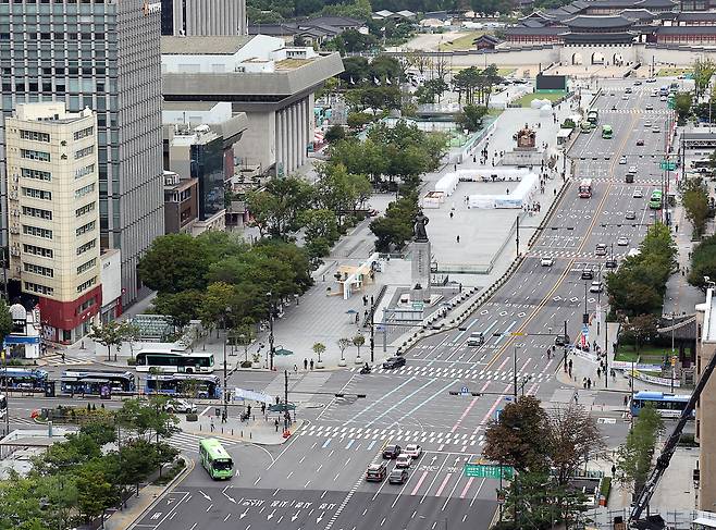 추석 연휴인 4일 비교적 한산한 서울 광화문 일대. 사진은 기사 내용과 무관함. [연합]