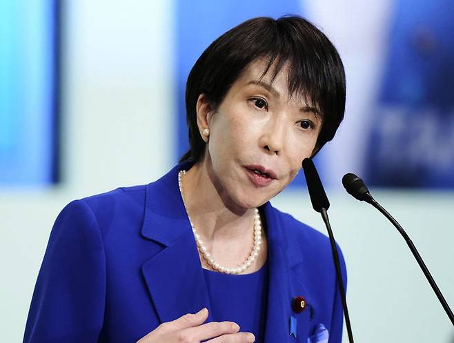 [도쿄(일본)=AP/뉴시스] 다카이치 사나에 일본 전 경제안보담당상이 4일 일본 도쿄 자유민주당 당사에서 열린 자유민주당 총재 선거에서 연설하고 있다. 2025.10.04.
