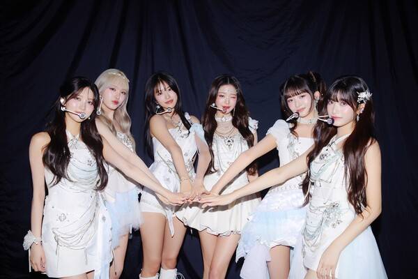 ▲ 아이브 월드투어 실황 영화 '아이브 더 퍼스트 월드 투어 인 시네마'가 오는 5일 오후 9시 30분 ENA에서 방송된다. 제공|스타쉽엔터테인먼트