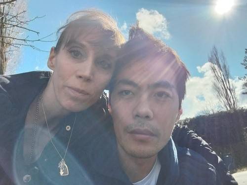 건강할 때의 프랑스 입양인 장성탄 씨와 부인 로리안 씨 잠을 못 자는 희소 질환에 걸린 장성탄 씨는 정확한 진단과 치료를 위해 한국에 있는 친부모의 유전자 정보가 필요했지만 친엄마는 끝내 만남을 거절했다[부인 로리안 씨 사진 제공]