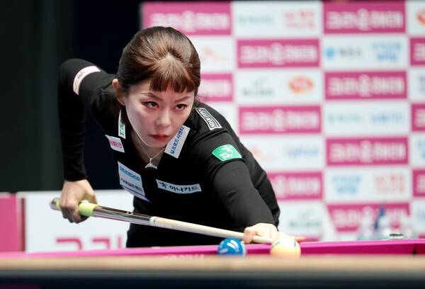 4일 경기도 고양시 고양 킨텍스 PBA 스타디움에서 열린 프로당구 2025-26시즌 5차투어 '크라운해태 PBA-LPBA 챔피언십 한가위' PBA에 출전한 김가영. /사진=PBA