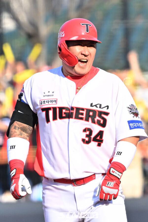 KIA 타이거즈 외야수 최형우. 사진┃뉴시스