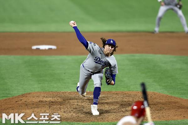 타일러 글래스나우는 이날 불펜으로 등판했다. 사진(美 필라델피아)= 고홍석 통신원