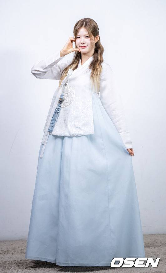 [OSEN=최규한 기자] 그룹 이프아이 라희 한복 인터뷰. 2025.10.04 / dreamer@osen.co.kr