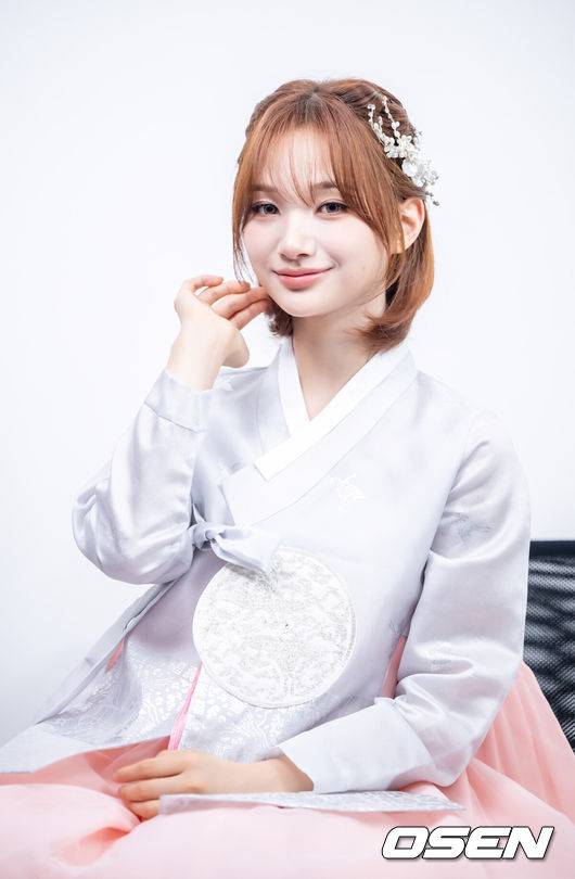 [OSEN=최규한 기자] 그룹 이프아이 샤샤 한복 인터뷰. 2025.10.04 / dreamer@osen.co.kr