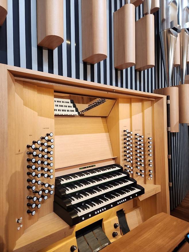 부산콘서트홀에 있는 파이프 오르간. /사진출처. 이주현 기자.