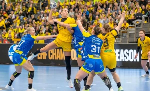 사진 2025/26 시즌 여자 핸드볼 챔피언스리그 스토르하마르와 보루시아 도르트문트 경기 모습, 사진 출처=유럽핸드볼연맹