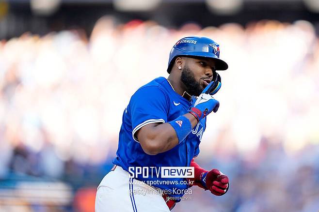 ▲ 아버지부터 이어온 양키스와 악연을 간직하고 있는 게레로 주니어는 양키스 킬러라는 명성을 얻을 정도로 강한 모습을 보였다