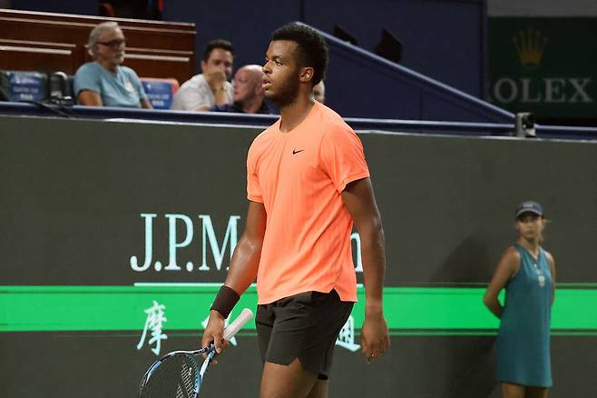 3세트, 브레이크를 허용하고 침울한 표정의 페리카르