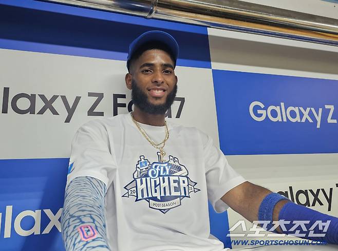 인터뷰에 임한 디아즈. 김영록 기자