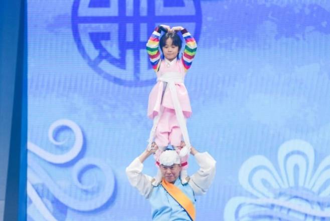 2025 ‘천만트롯쇼’ 안성훈·김용빈·손빈아·유지우·김용임·설하윤·요요미·최현우