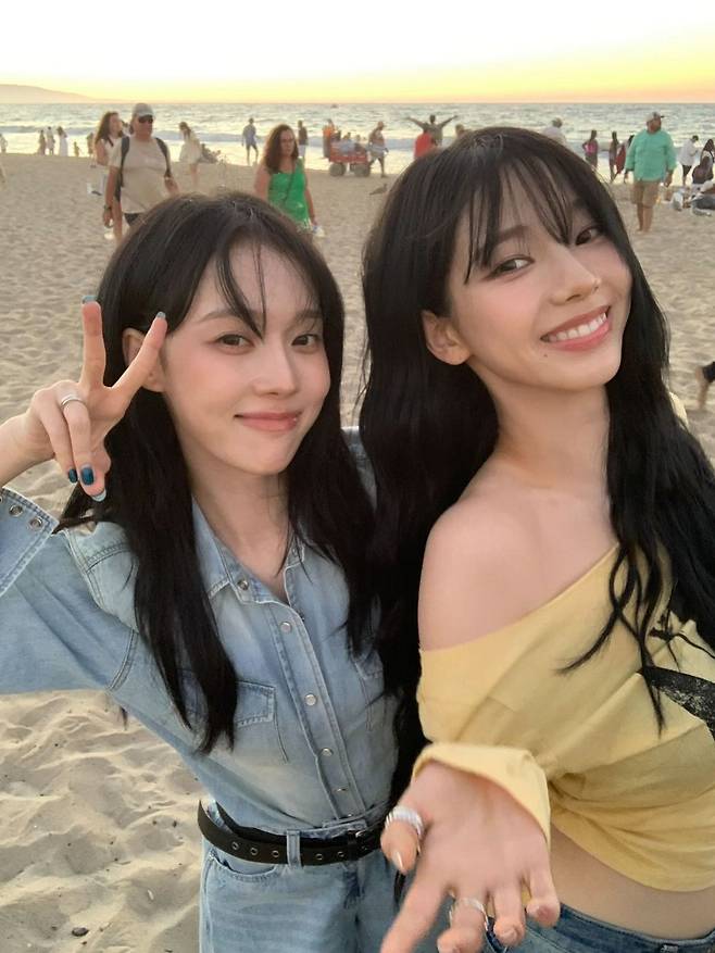 윈터가 소화한 연청 셔츠+데님. 인스타그램 @imwinter