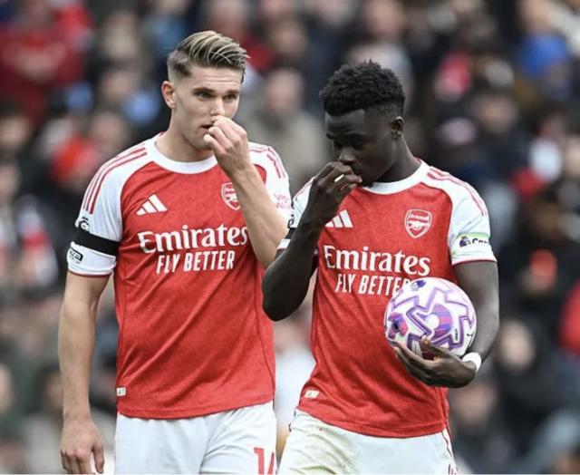 빅터 요케레스와 부카요 사카/데일리 메일