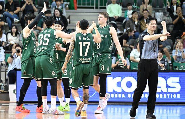 [사진] 원주DB 선수단 / KBL