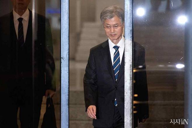 조희대 대법원장이 9월17일 서울 서초구 대법원 청사를 나서고 있다. ⓒ시사IN 이명익