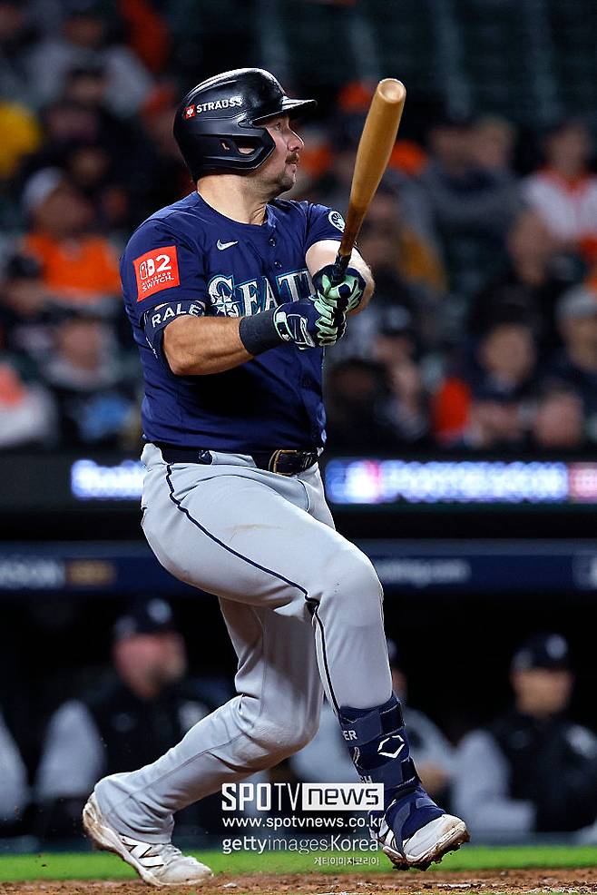 ▲ 8일(한국시간) 디트로이트 타이거스와 아메리칸리그 챔피언십시리즈 3차전에서 가을 야구 첫 홈런을 터뜨린 칼 랄리.