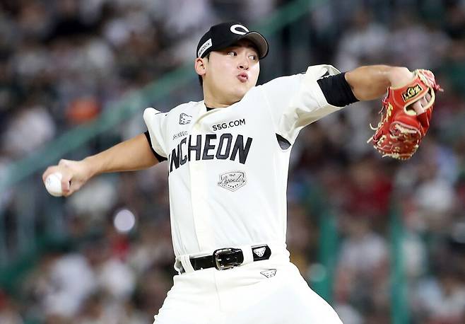 ▲ 올 시즌 조병현에게 유일하게 두 경기 연속 실점을 안긴 삼성이지만, 조병현은 또 그 이후 3경기에서는 무실점으로 잘 던졌다 ⓒSSG랜더스