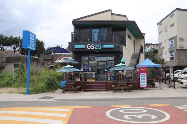합천여중·고앞 편의점. /이서후 기자