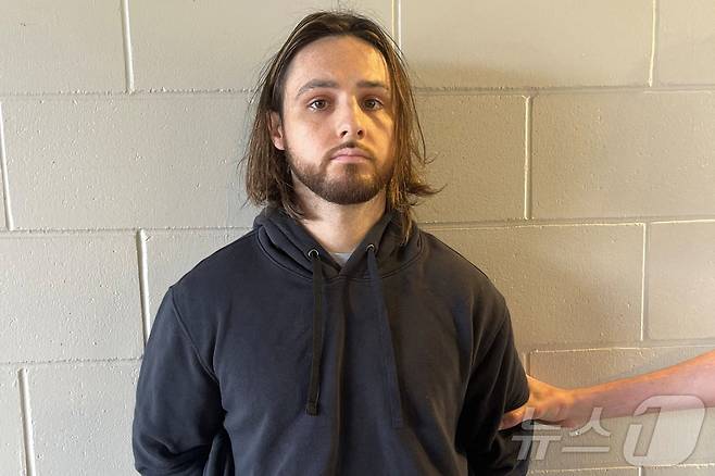 8일(현지시간) 공개된 올해 1월 로스앤젤레스(LA) 팰리세이즈 산불 방화 용의자 조너선 린더크네흐트(29).(미국 법무부 제공) 2025.10.08. ⓒ 로이터=뉴스1 ⓒ News1 류정민 특파원