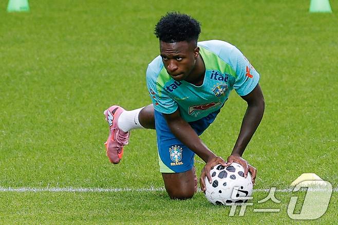 브라질 남자 축구 국가대표팀 비니시우스 주니오르가 대한민국과의 A매치 평가전을 하루 앞둔 9일 오후 서울 마포구 월드컵경기장에서 훈련을 하고 있다. 2025.10.9/뉴스1 ⓒ News1 안은나 기자