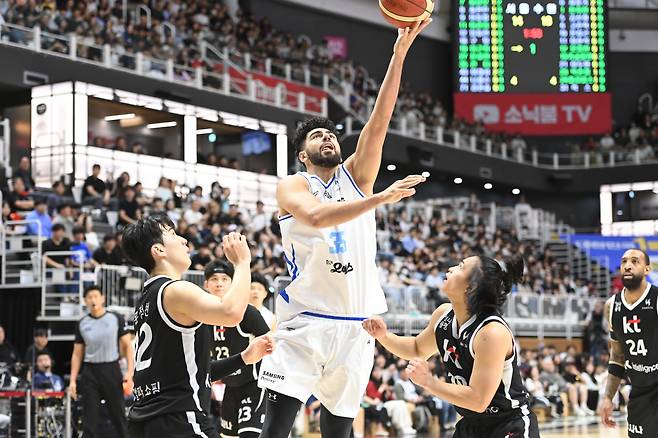 삼성은 칸터가 고군분투했지만, 니콜슨이 부진했다. 사진제공=KBL