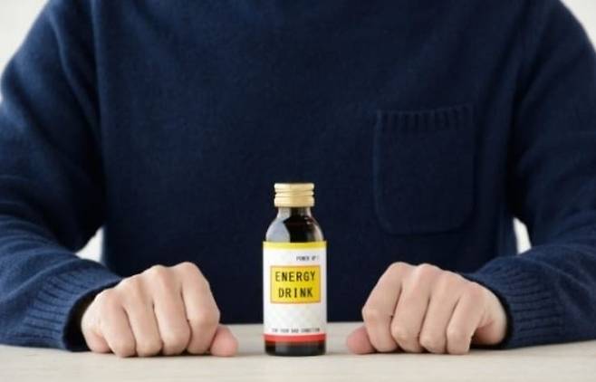 포르투갈 당국이 청소년을 대상으로 한 에너지음료 판매를 원천 차단하는 법안을 검토 중이다. 사진=게티이미지