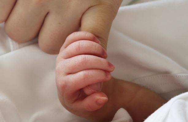 일본에서 20대 여성이 자신이 일하던 음식점에서 출산한 신생아를 숨지게 한 뒤 스스로 경찰에 신고한 사건이 발생했다. (사진은 기사와 무관) 사진=연합뉴스