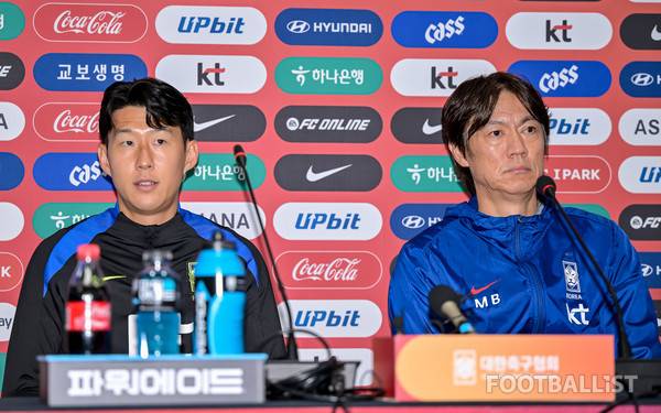 손흥민(왼쪽), 홍명보 감독(이상 남자 축구대표팀). 서형권 기자