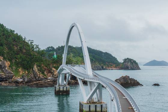 말도에서 1교를 건너면 무인도 보농도로 이어진다. 백종현 기자
