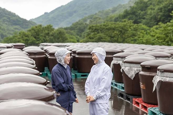 김미선 지리산 피아골 대표와 직원. 쿠팡