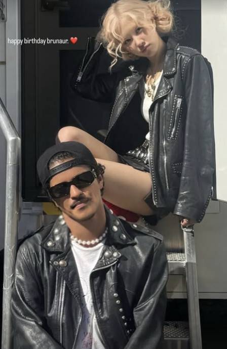 로제 소셜 계정 캡처