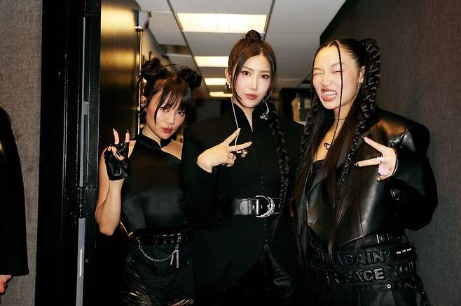 [서울=뉴시스] 레이 아미, 이재, 오드리 누나. (사진 = SNL 소셜 미디어 캡처) 2025.10.06. photo@newsis.com *재판매 및 DB 금지