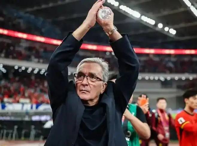 중국축구대표팀의 2026북중미월드컵 아시아 예선을 이끈 이반코비치 전 감독. 사진출처｜소후닷컴