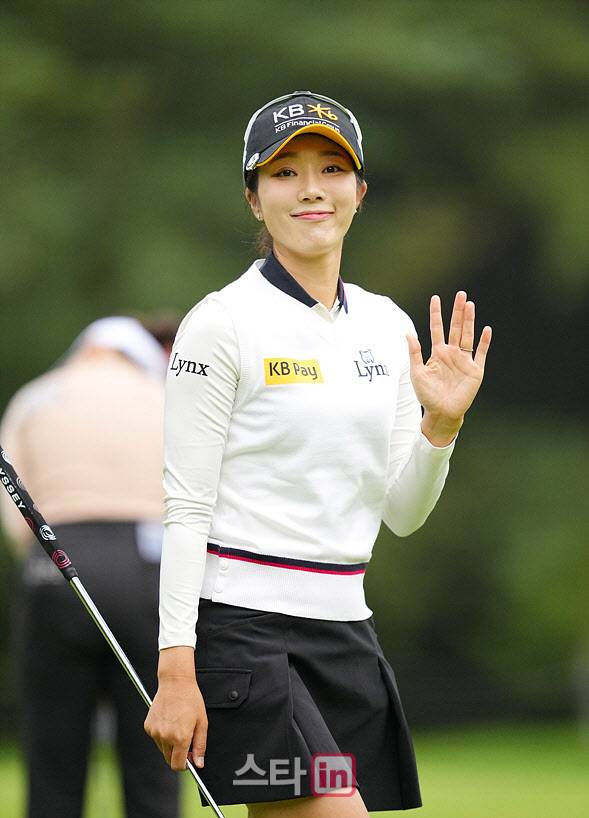 안송이가 10일 경기도 용인시 88컨트리클럽에서 개막하는 KLPGA 투어 놀부 화미 마스터스에서 역대 최다 예선 통과 신기록에 도전한다. (사진=이데일리DB)