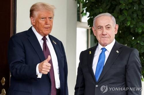 베냐민 네타냐후 이스라엘 총리(우측)와 도널드 트럼프 미국 대통령(좌측) [로이터 = 연합뉴스]