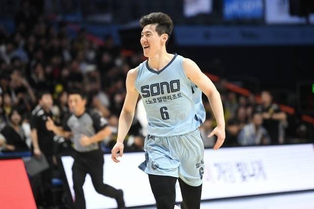 이정현은 24점 2리바운드 3어시스트를 기록, 분전했다. 사진=KBL 제공