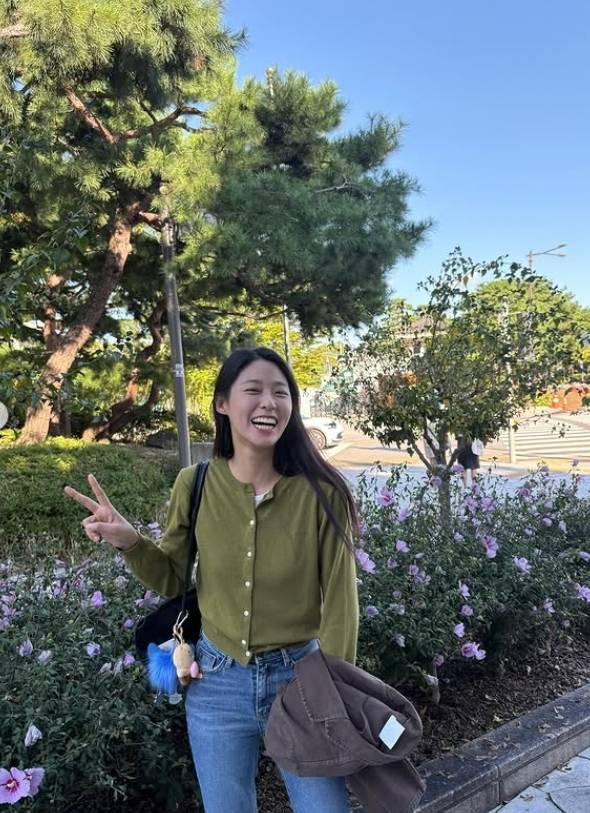 설현 소셜미디어