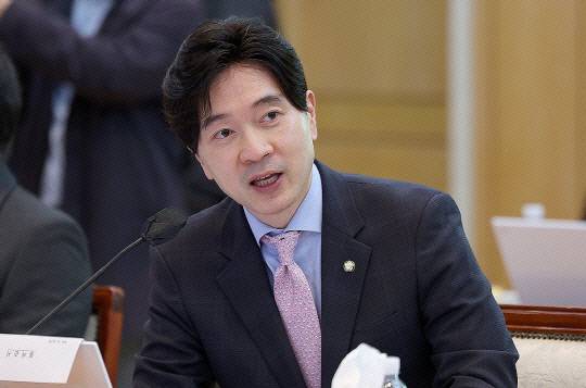 thumb/R658x0.q70/?fname=https://t1.daumcdn.net/news/202510/11/daejonilbo/20251011115825244inot.jpg