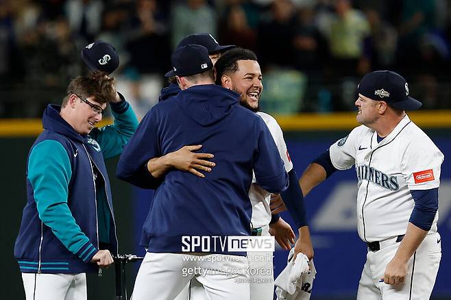 ▲ 챔피언십시리즈 진출을 자축하는 시애틀 매리너스 선수들.