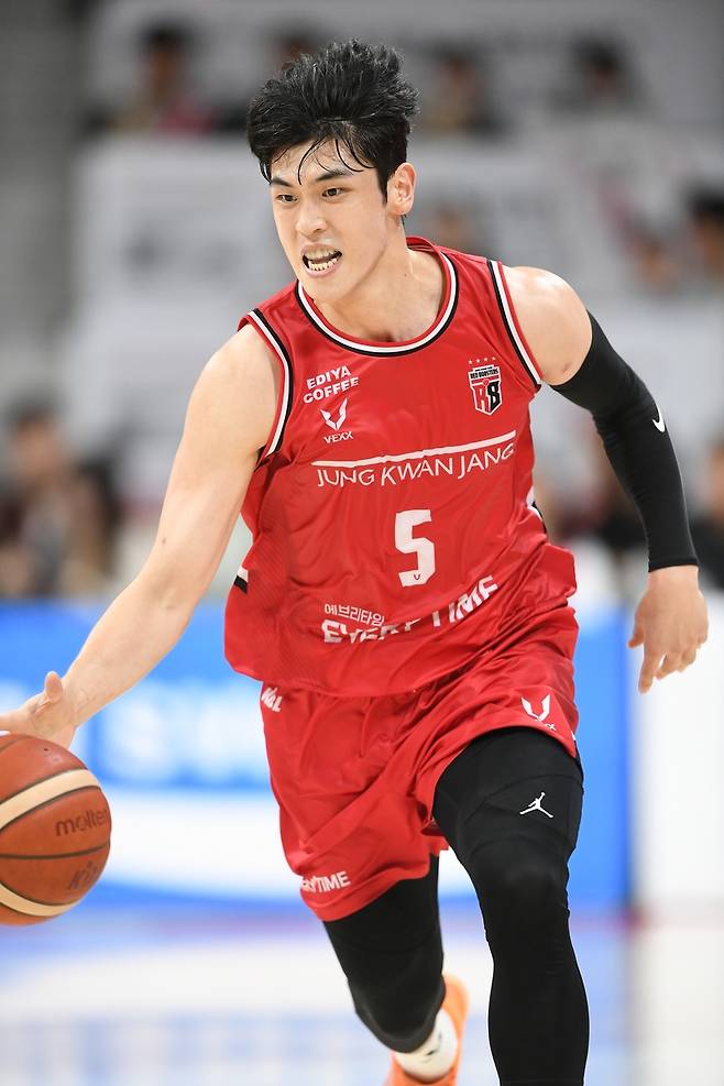 돌파하는 안양 정관장 변준형 [KBL 제공. 재판매 및 DB 금지]