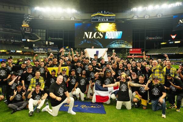 밀워키는 이제 NLCS로 간다(사진=밀워키 브루어스 SNS)