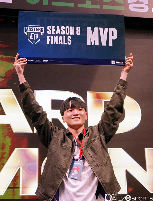 MVP로 선정된 'KCW' 정철의.