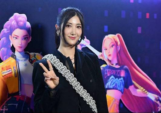 ‘골든’을 부른 가수 이재(사진=이재 SNS).