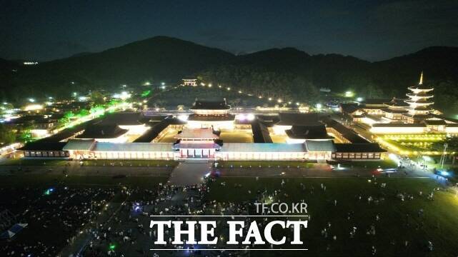 제71회 백제문화제 부여가 열린 백제무화단지 야경. /부여군