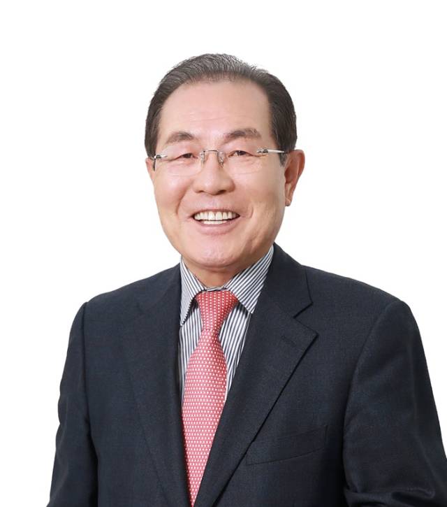 윤동한 콜마그룹 회장. 사진제공=콜마그룹