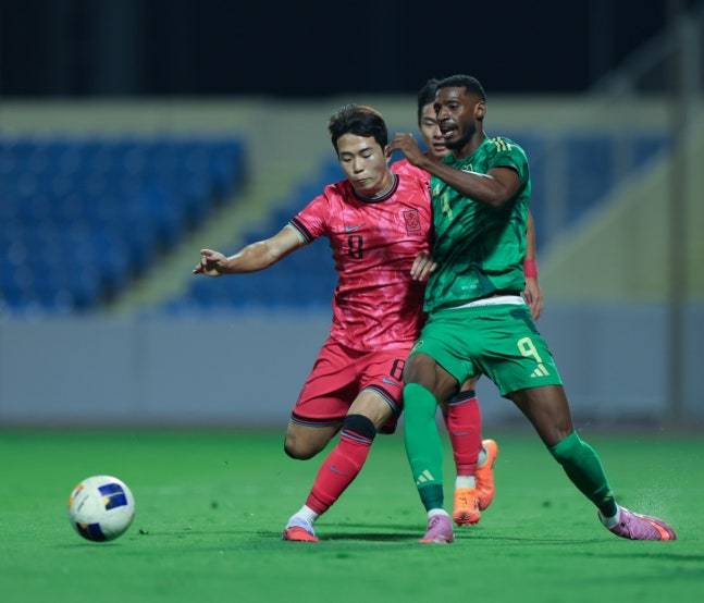 ▲ 2025년 10월 10일은 한국축구 참패의 날로 기록됐다. 이창원호가 U-20 월드컵 16강에서 탈락했고, 홍명보호는 브라질과 평가전에서 0-5 대패를 당했다. 그리고 U-23 대표팀인 이민성호는 아시아 국가인 사우디아라비아에도 0-4로 져 시급한 개선을 부추겼다. ⓒ 사우디축구협회