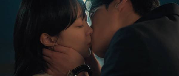 JTBC 토일드라마 '백번의 추억'./사진=JTBC 토일드라마 '백번의 추억' 영상 캡처