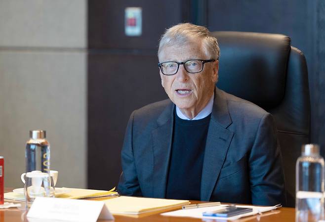 빌 게이츠 재단이 저소득 국가를 중심으로 ‘공공보건형 저가 비만 치료제’ 시장을 열기 위한 움직임에 나섰다. 전 세계 환자들이 치료 혜택을 받을 수 있도록 생산 단가를 낮춘 대체 비만약을 개발·보급하겠다는 것이다./뉴스1