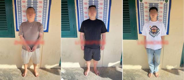 ▲'온라인 스캠' 범죄조직과 전쟁에 나선 캄보디아 당국 합동단속반이 지난 8월 캄폿주에서 펼친 단속 작전에서 체포한 중국인들을 현지 크메르타임스가 보도했다. 이들 중국인 3명은 지난 8월 한국인 대학생이 캄보디아에서 고문당한 뒤 숨진 사건을 수사한 현지 검찰에 의해 살인 혐의로 재판에 넘겨졌다. 11일 캄보디아 국영 AKP 통신에 따르면 전날 캄보디아 깜폿지방검찰청은 살인과 사기 혐의로 A(35)씨 등 30∼40대 중국인 3명을 구속기소 했다. 이들은 지난 8월 캄보디아 깜폿주 보꼬산 인근에서 20대 한국인 대학생 B씨를 살해한 혐의를 받고 있다. ⓒ연합뉴스