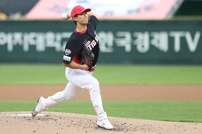 ▲ 어린 시절부터 대표팀에 소집되며 주가를 높였던 이의리는 아직 한창 좋았을 때의 모습을 되찾지 못하고 있다 ⓒKIA타이거즈